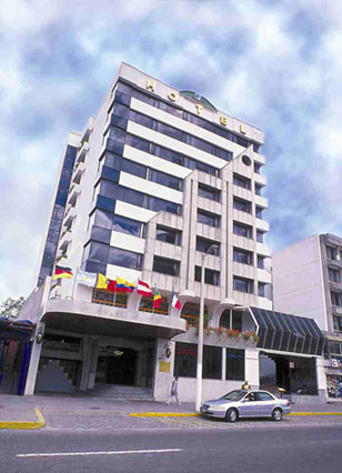 hotelreinaisabel.JPG